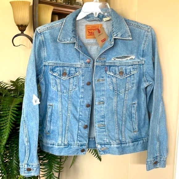 Brand New Levi's Ex-Boyfriend Trucker Jean Jacket Button Up Denim Distressed - Picture 1 of 15